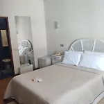 Porta 80 House Hotel *