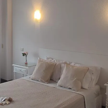 Hotel Porta 80 House *