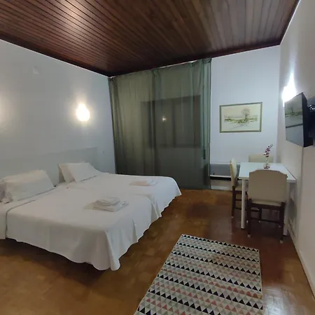 Porta 80 House * Braga