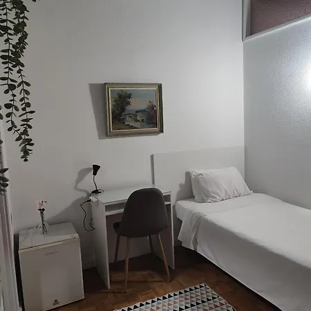 Porta 80 House Hotel *