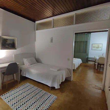 Hotel Porta 80 House *