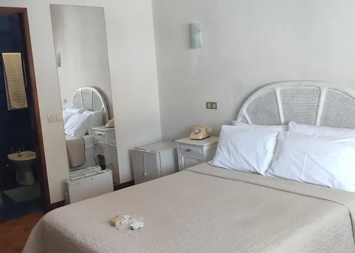 Porta 80 House Hotel *